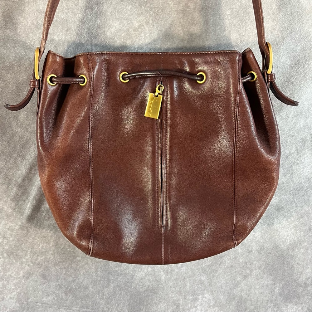 Tignanello Bucket Bag Womens‎ Medium Brown Leather Drawstring Gold Hardware